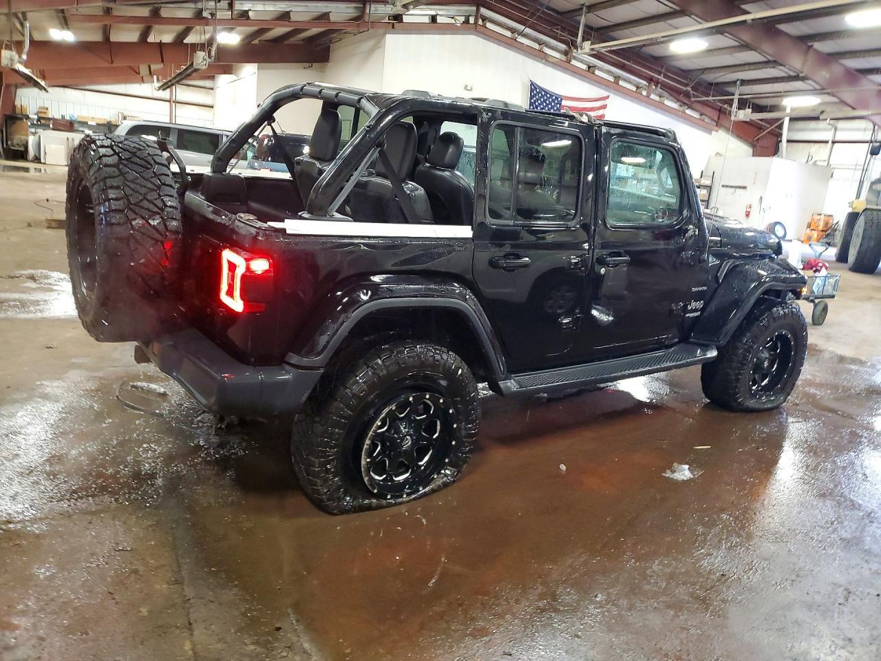 2018 Jeep Wrangler Unlimited Sahara - Фото 3