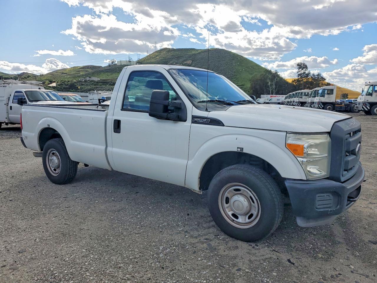 2013 Ford F-250 Sd * R & D- Cln Title- Pri Fleet * - Image 4