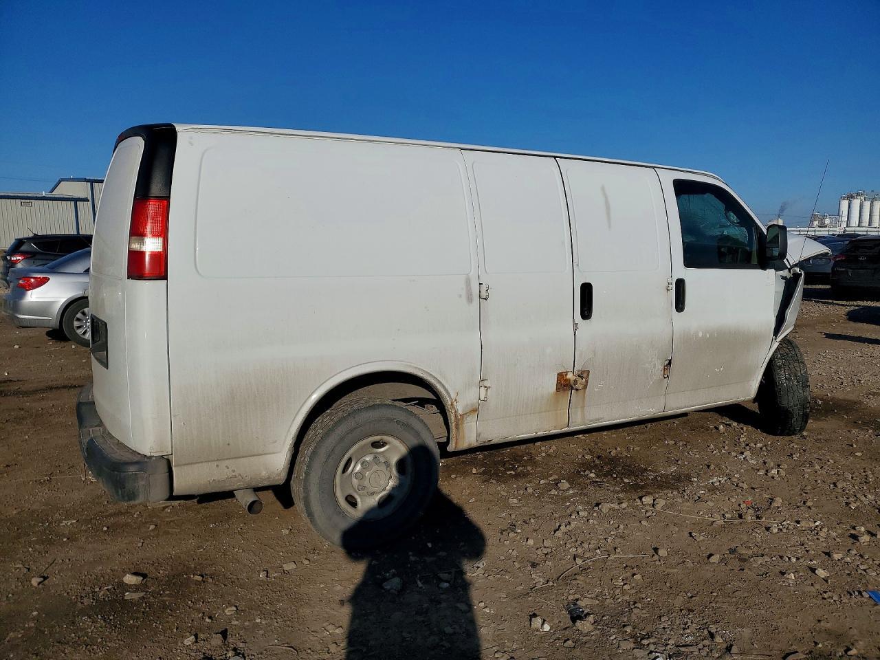 2013 Chevrolet Express G2500 - Фото 3