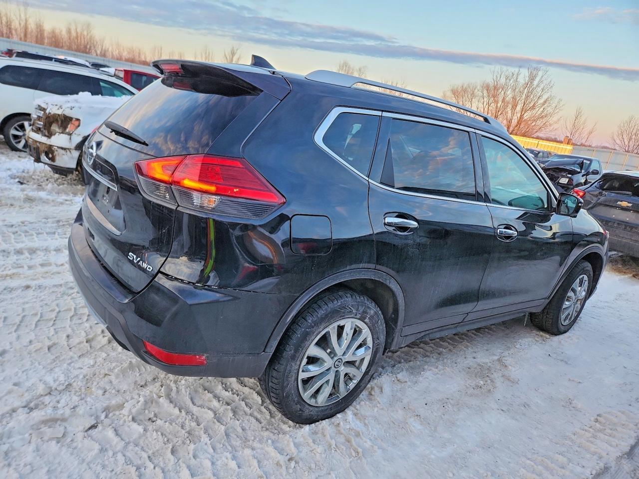 2017 Nissan Rogue S - Image 3
