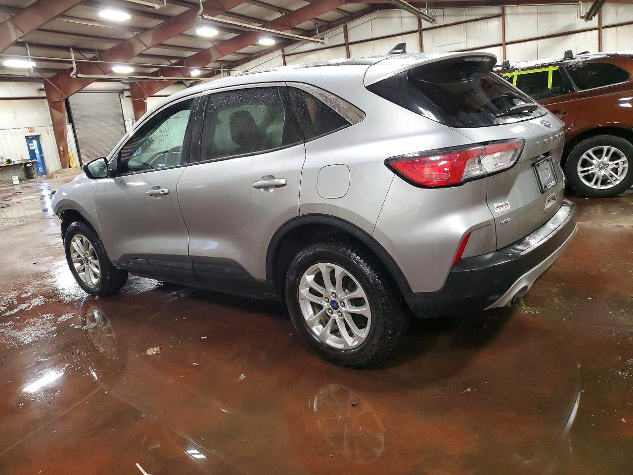2022 Ford Escape Se - Фото 2