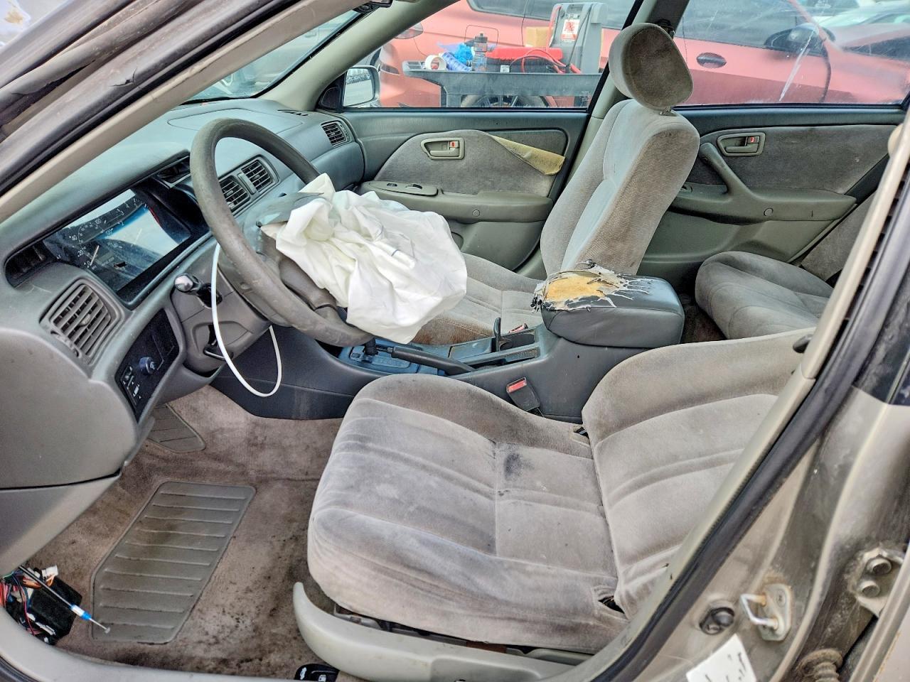 1999 Toyota Camry Le - Фото 7