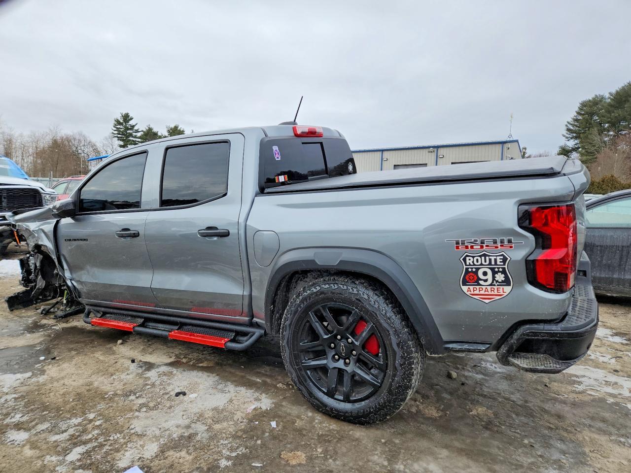 2025 Chevrolet Colorado Trail Boss - Image 2