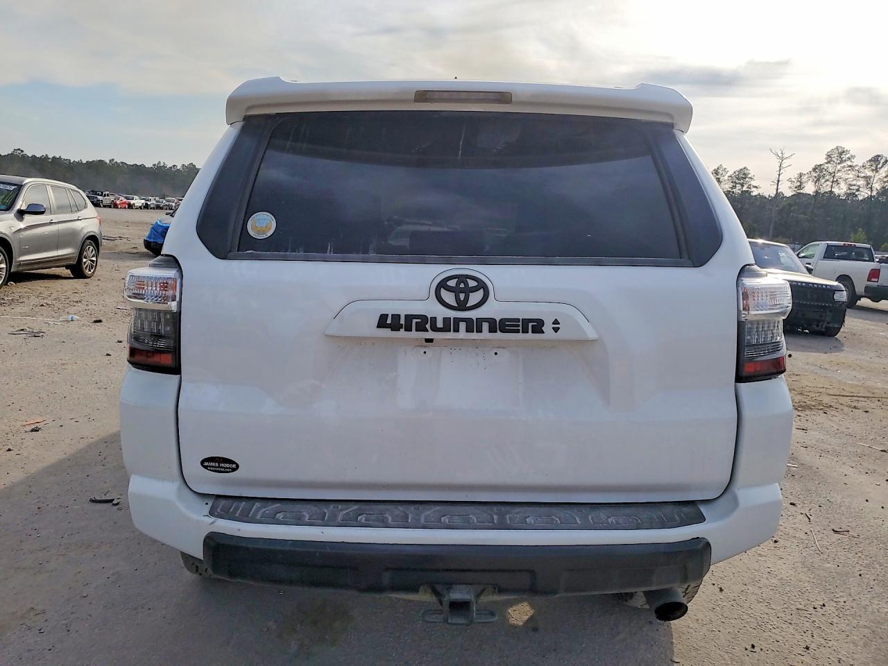 2022 Toyota 4Runner Sr5 Premium - Image 6