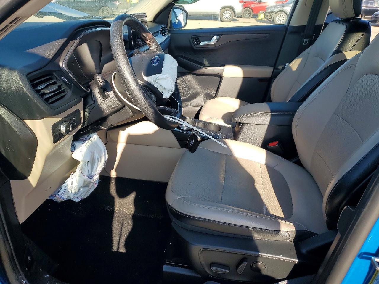 2020 Ford Escape Titanium - Image 7