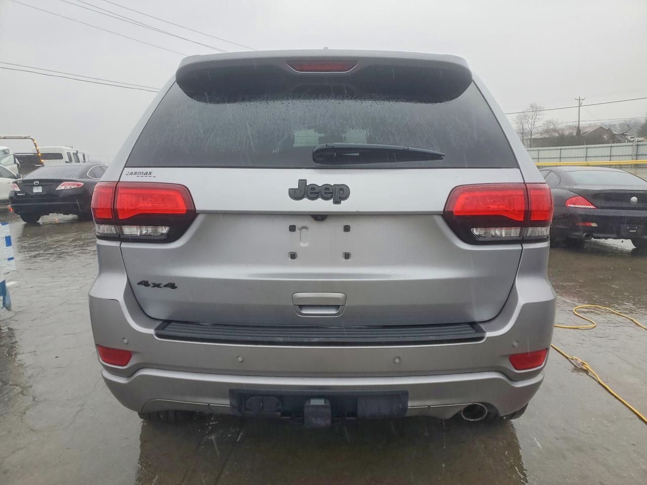 2017 Jeep Grand Cherokee Laredo - Image 6
