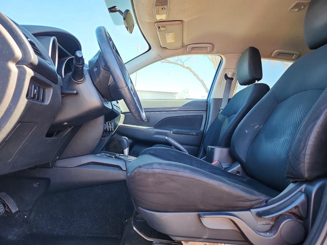 2015 Mitsubishi Outlander Sport Es - Image 7