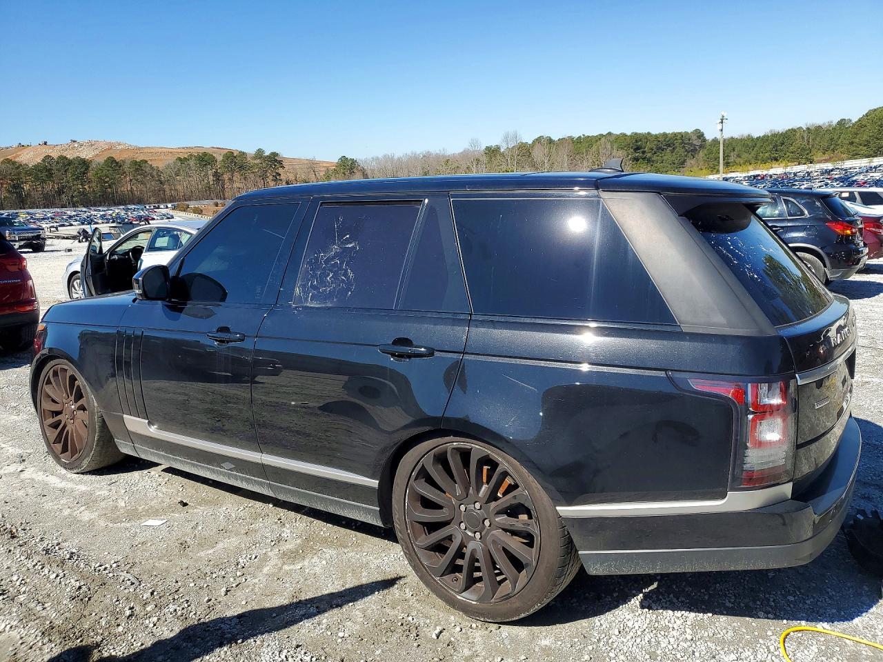 2016 Land Rover Range Rover Supercharged - Image 2