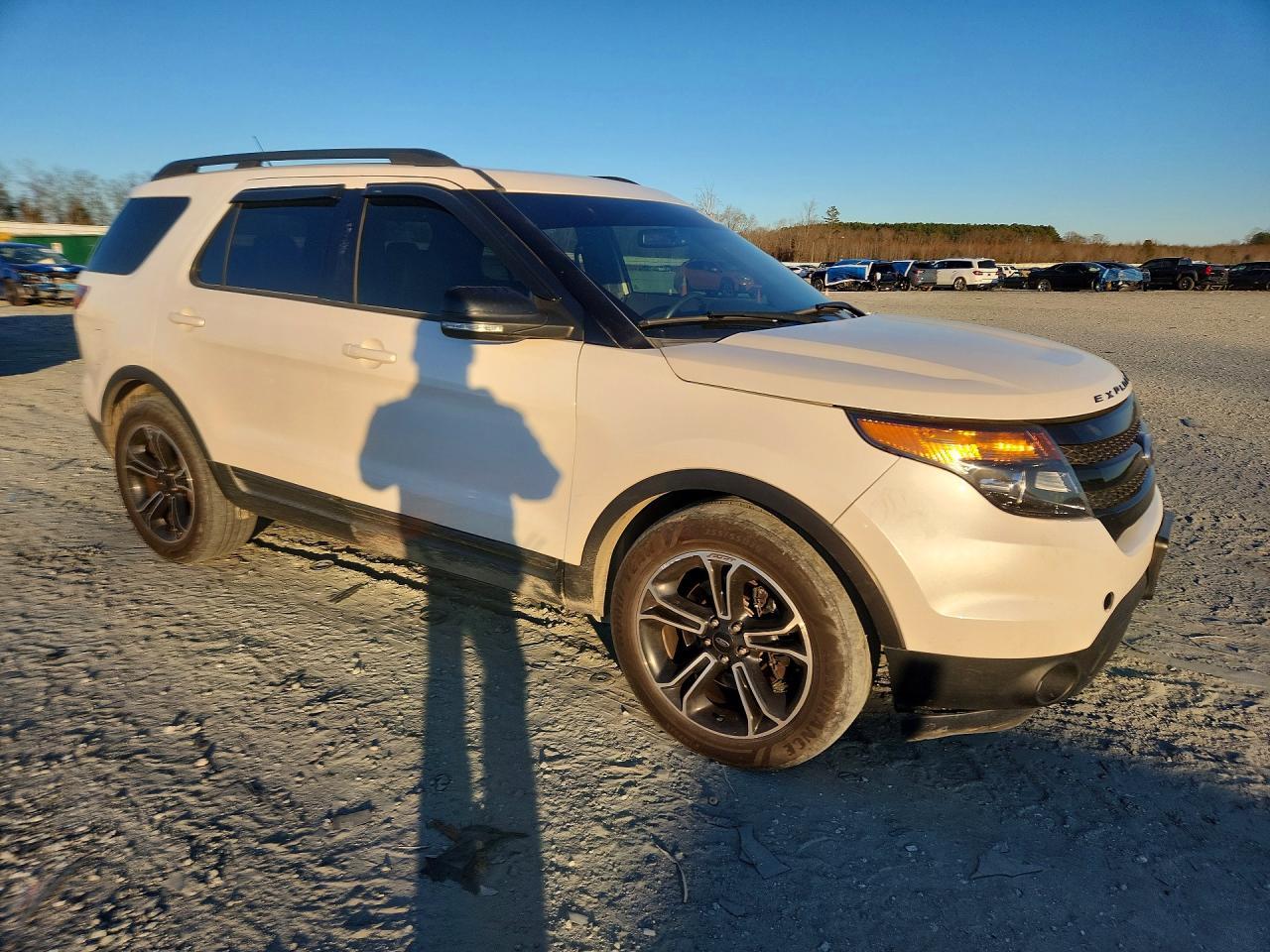 2015 Ford Explorer - Фото 4