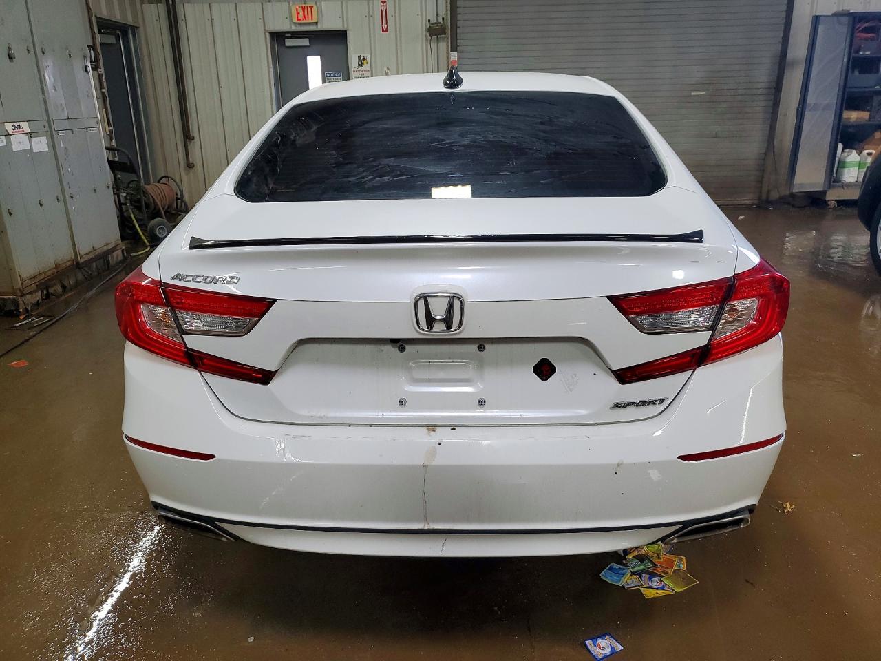 2022 Honda Accord Sport - Image 6
