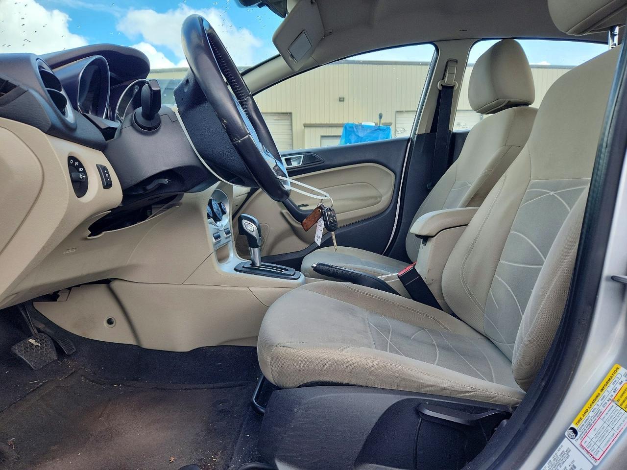 2015 Ford Fiesta Se - Image 7