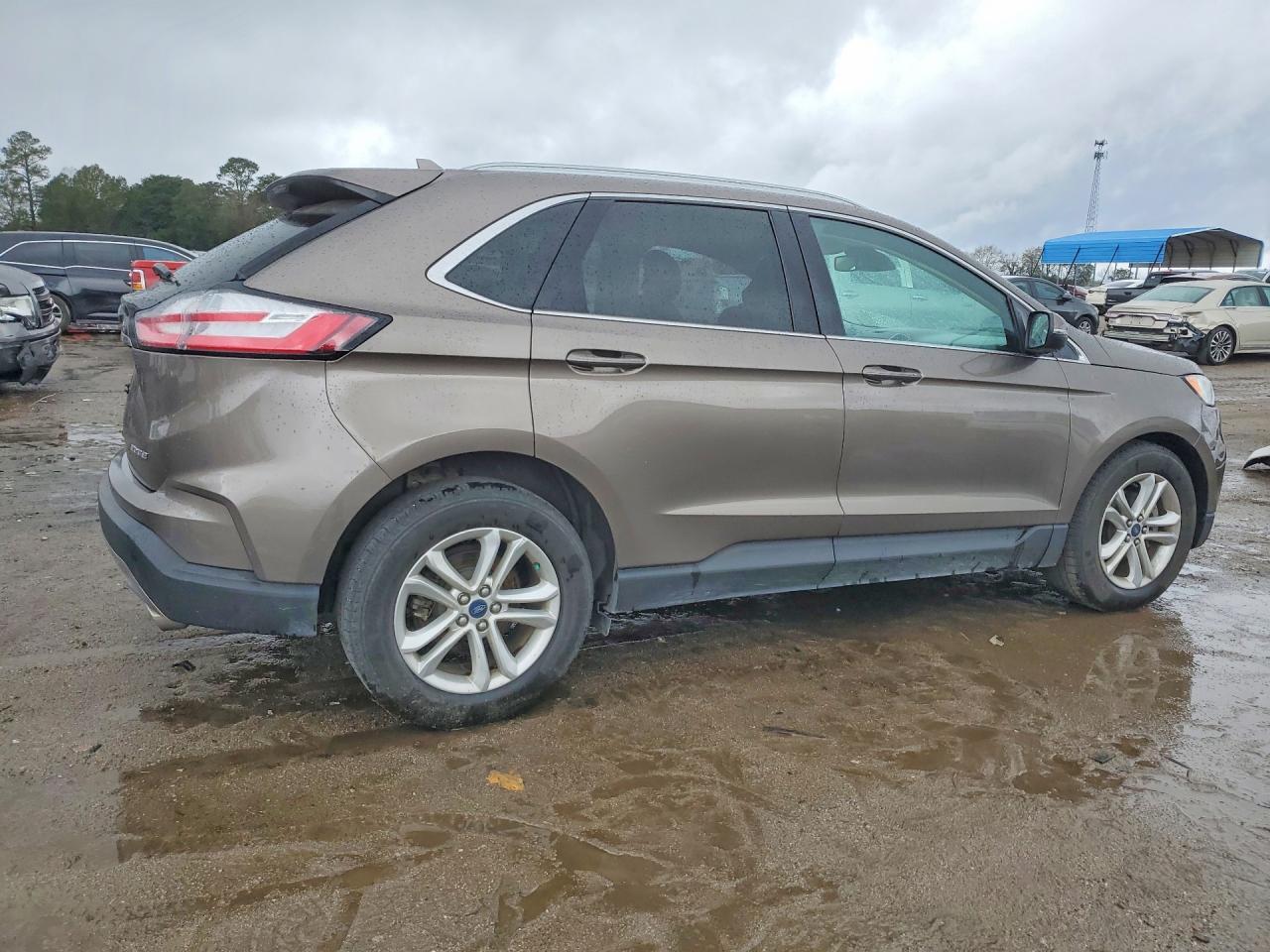 2019 Ford Edge - Фото 3
