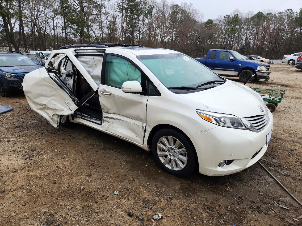 2017 Toyota Sienna Limited 7-Passenger - Фото 4