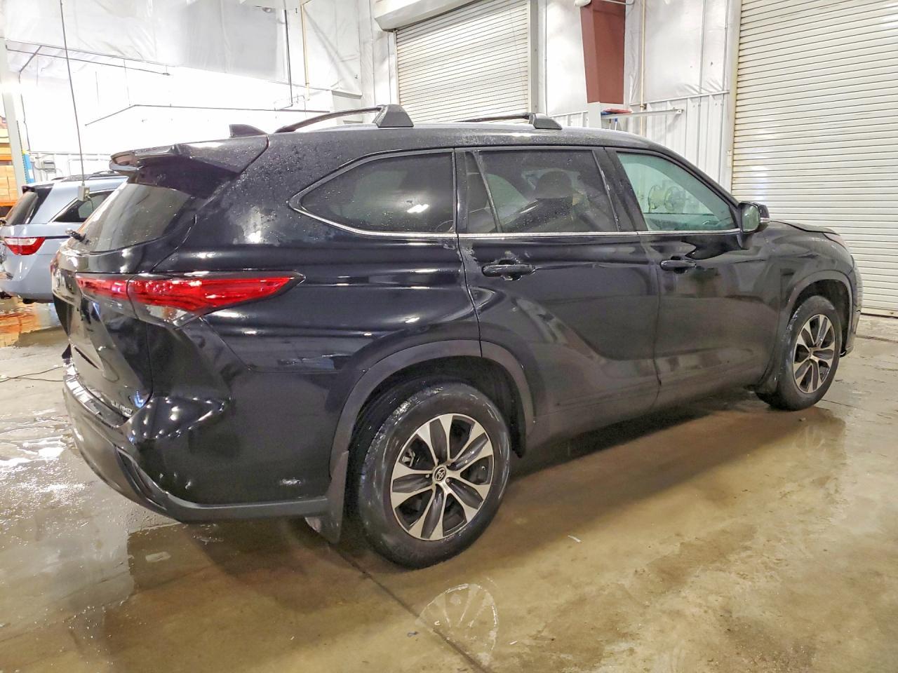 2021 Toyota Highlander Xle - Фото 3
