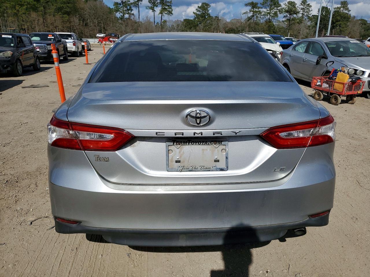 2018 Toyota Camry L - Фото 6