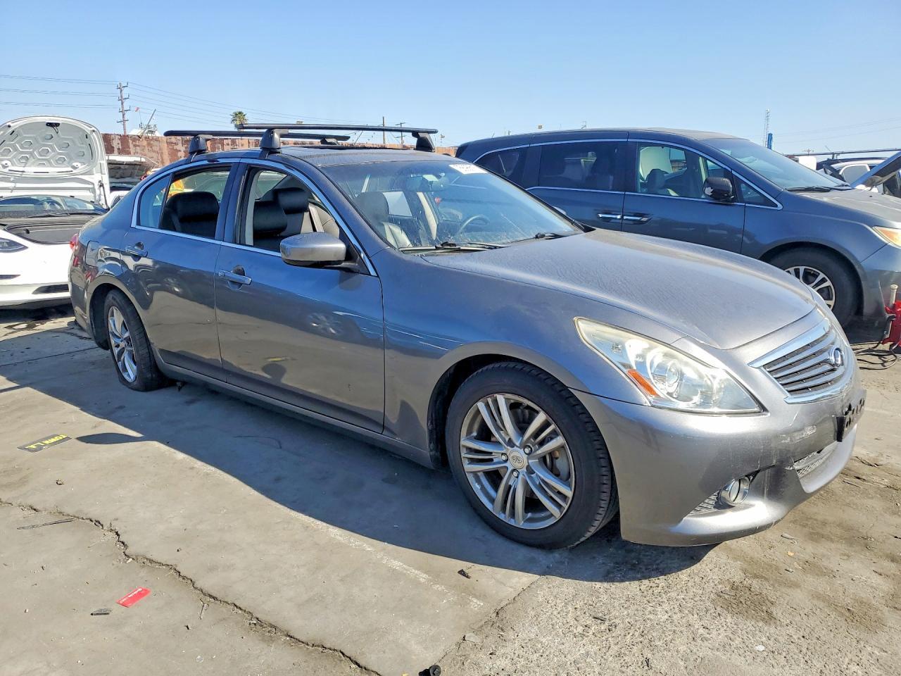 2010 Infiniti G37 Base - Фото 4