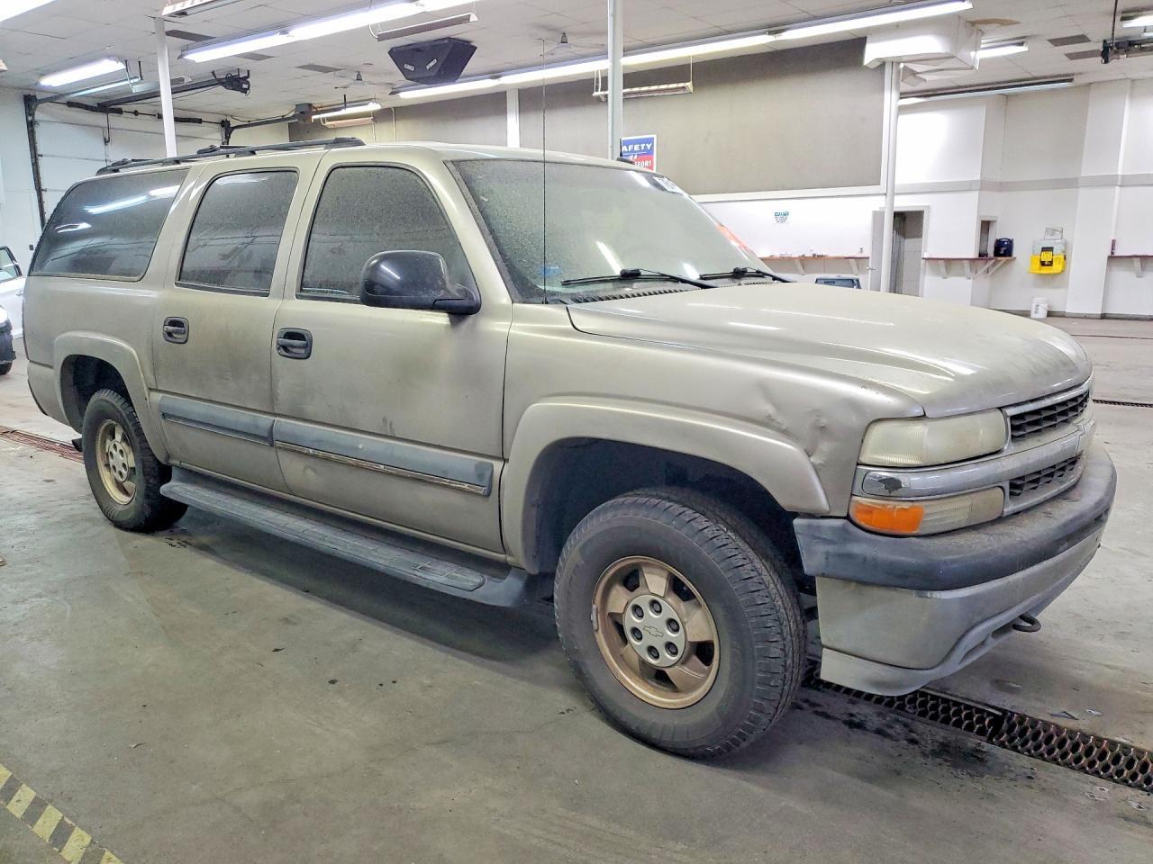2003 Chevrolet Suburban - Фото 4