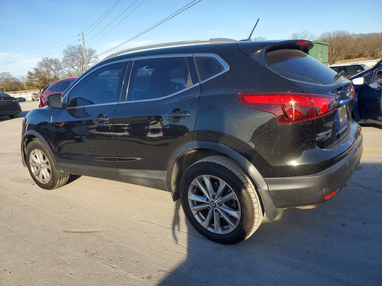 2019 Nissan Rogue Sport S - Фото 2