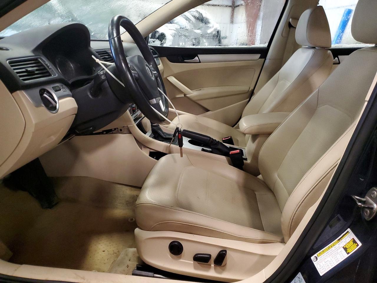 2013 Volkswagen Passat Se - Image 7