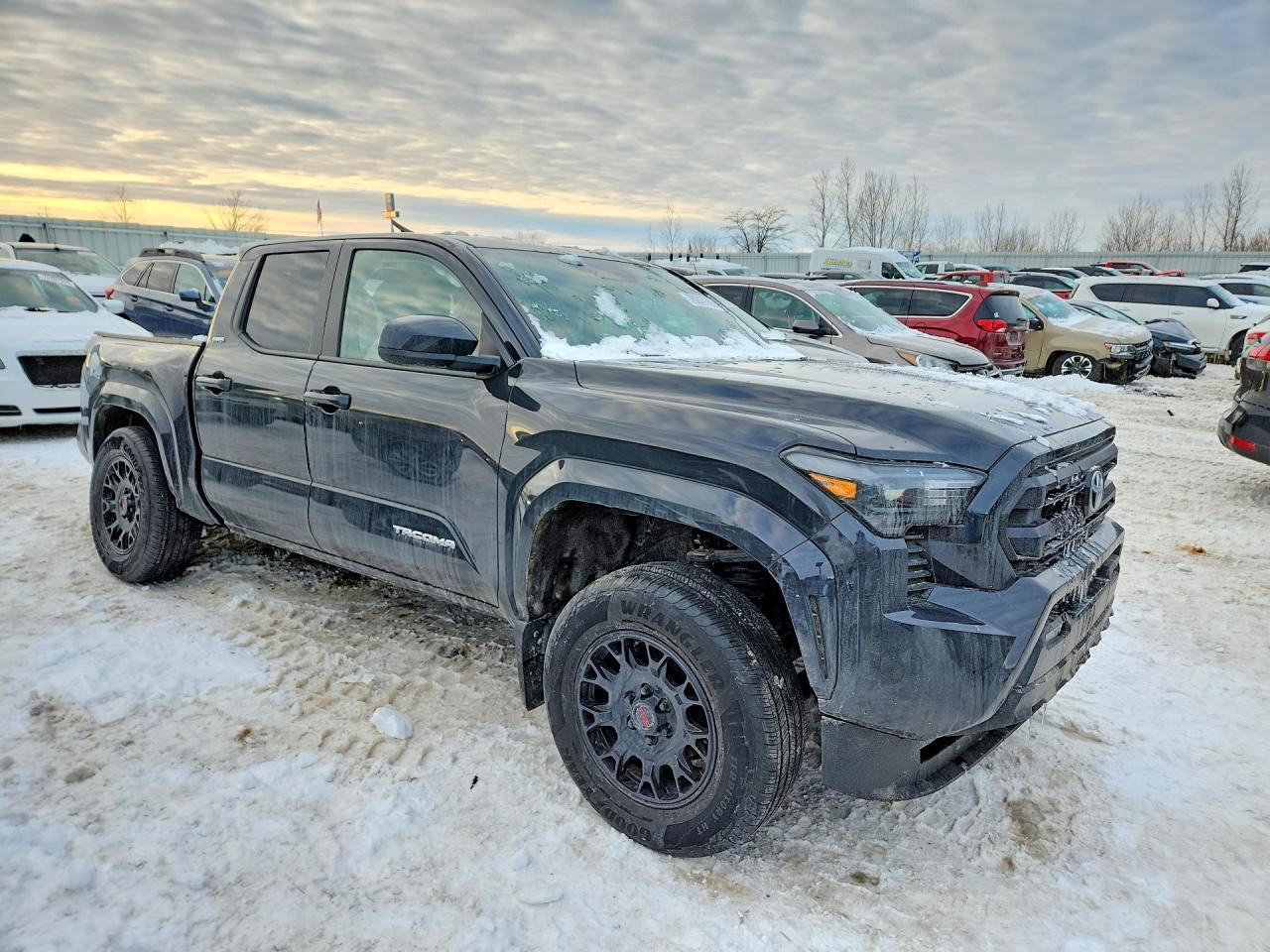 2025 Toyota Tacoma Double Cab - Image 4