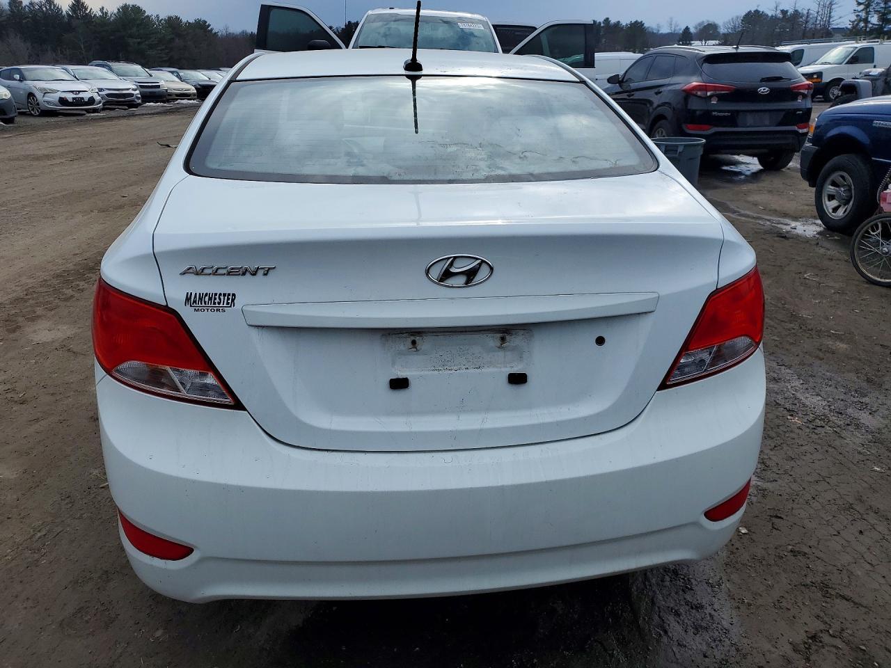 2016 Hyundai Accent Se - Фото 6