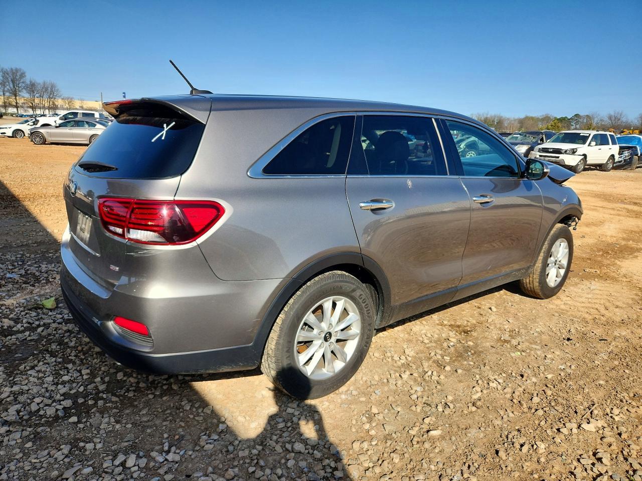 2019 Kia Sorento L - Фото 3