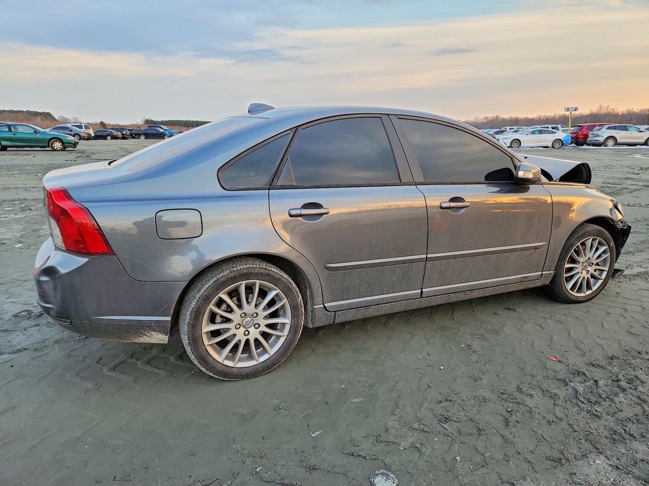 2009 Volvo S40 2.4I - Фото 3