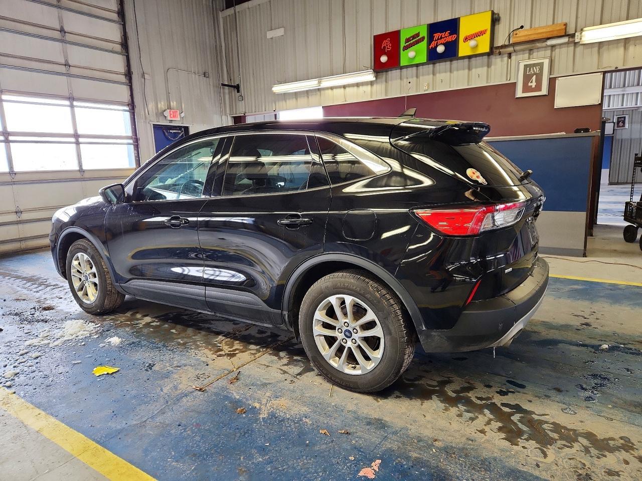 2022 Ford Escape Se - Фото 2