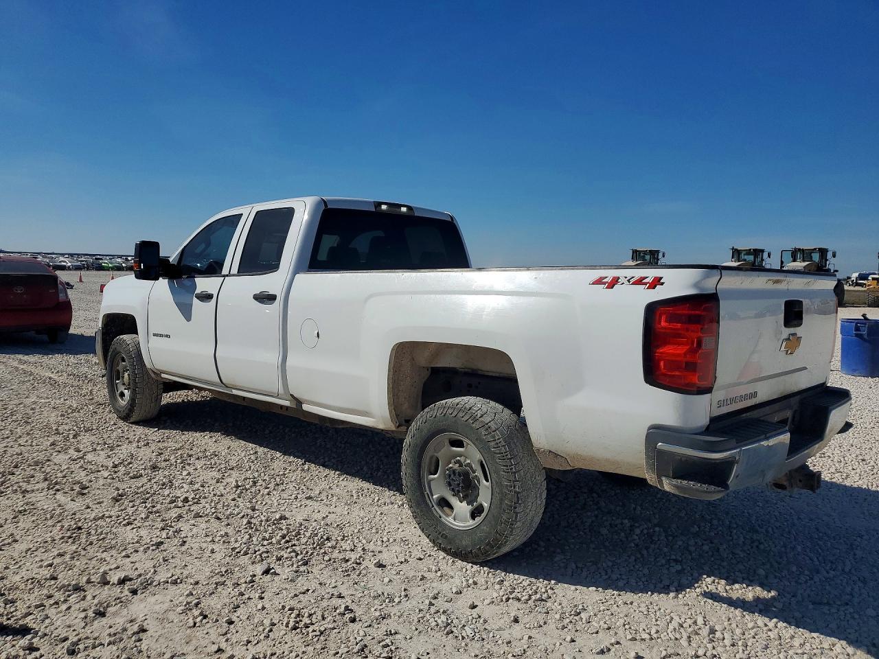 2018 Chevrolet Silverado K2500 Heavy Duty - Image 2