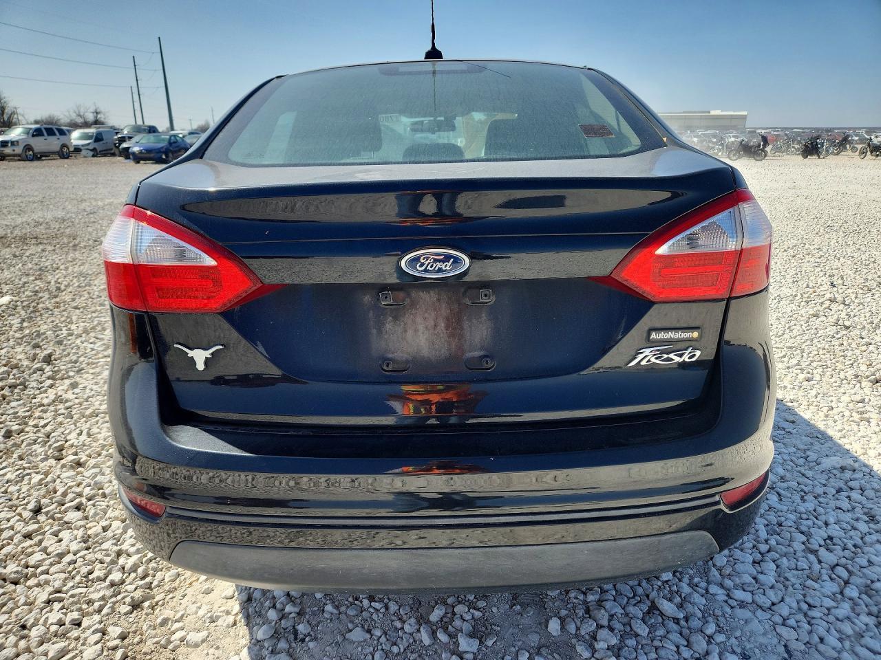2015 Ford Fiesta S - Фото 6