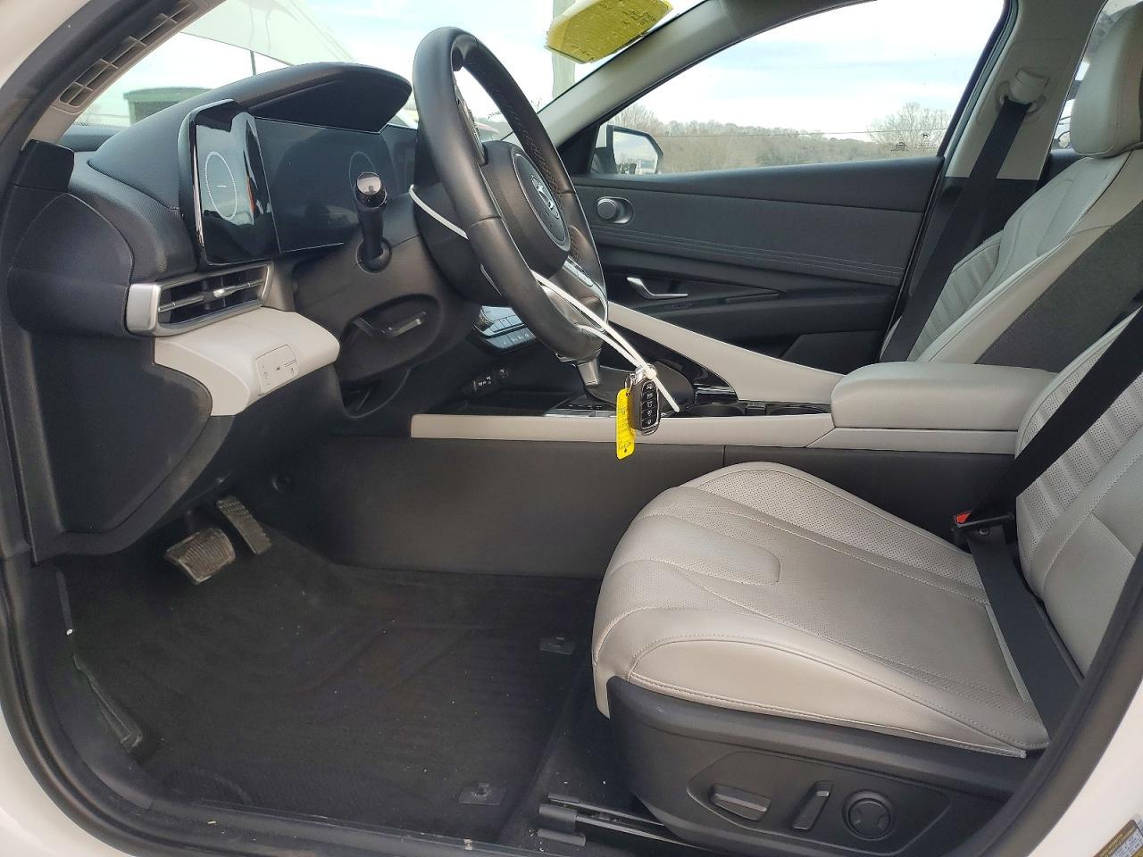 2023 Hyundai Elantra Limited - Фото 7