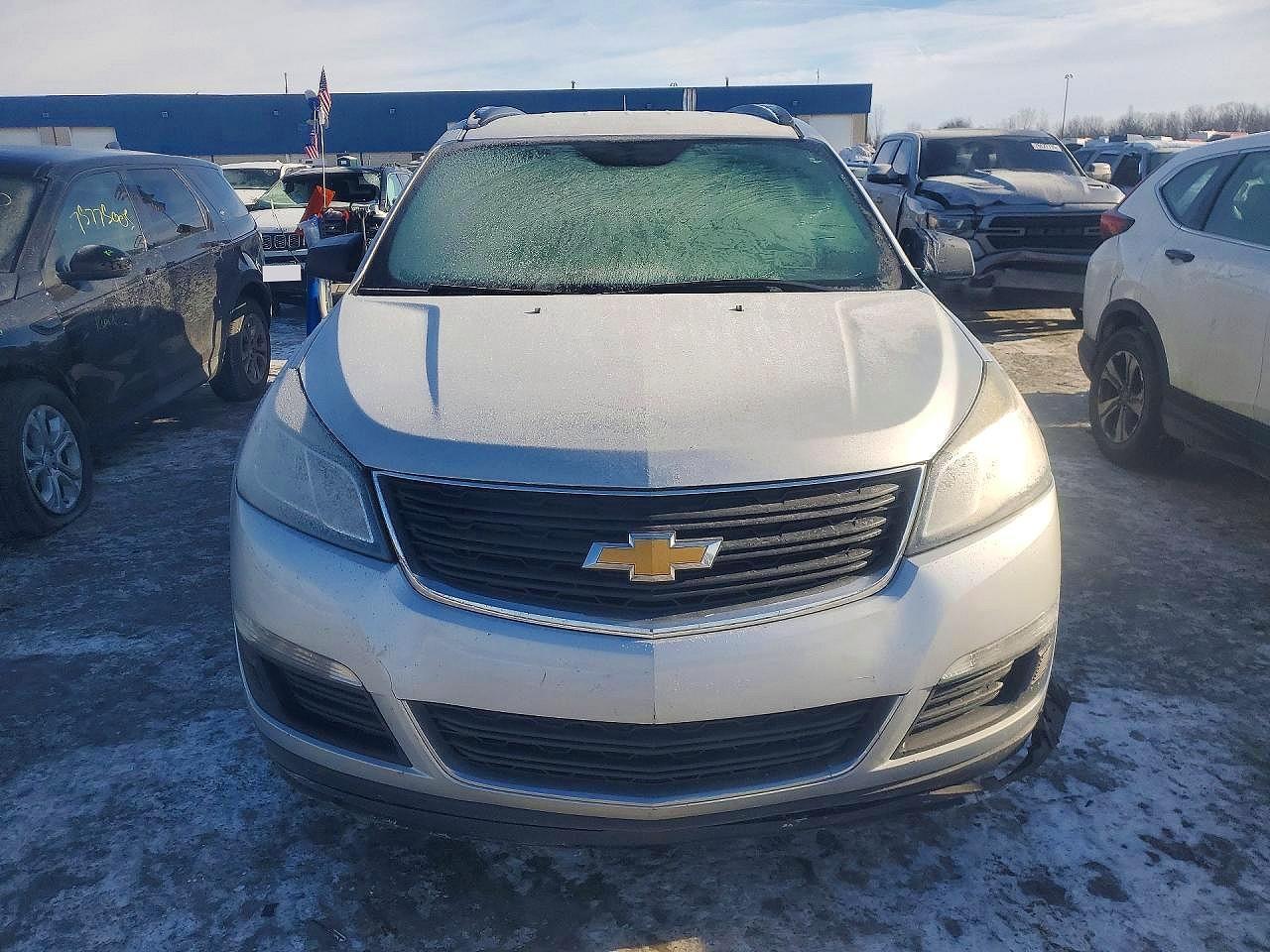 2017 Chevrolet Traverse Ls - Image 5