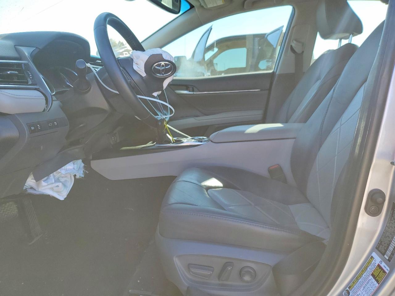 2018 Toyota Camry L - Фото 7