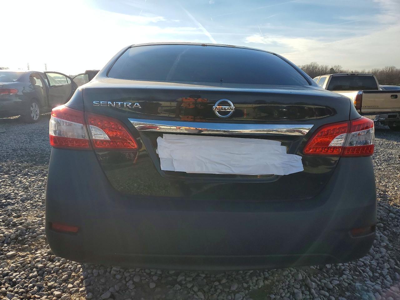 2015 Nissan Sentra S - Фото 6