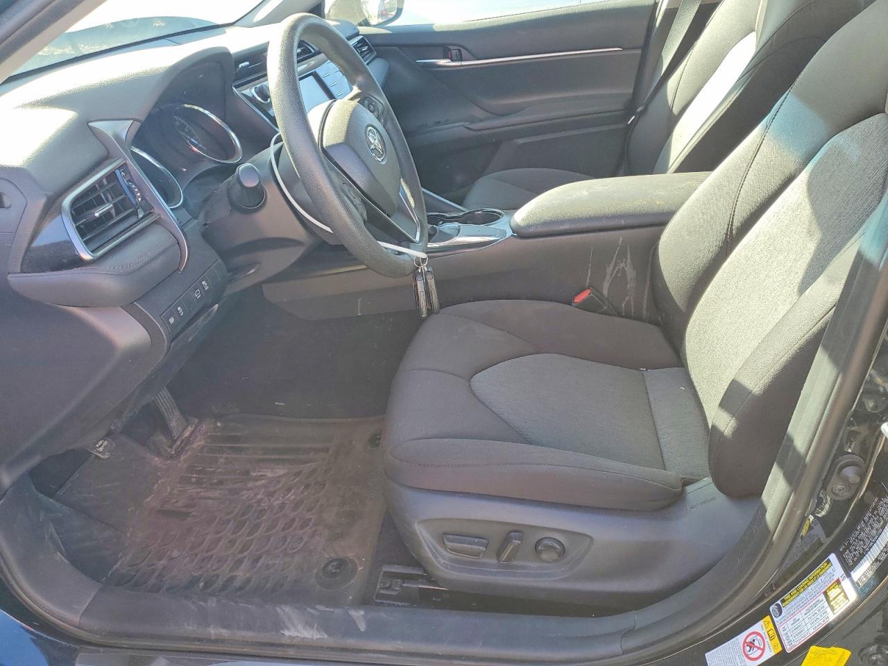 2019 Toyota Camry Le - Image 7