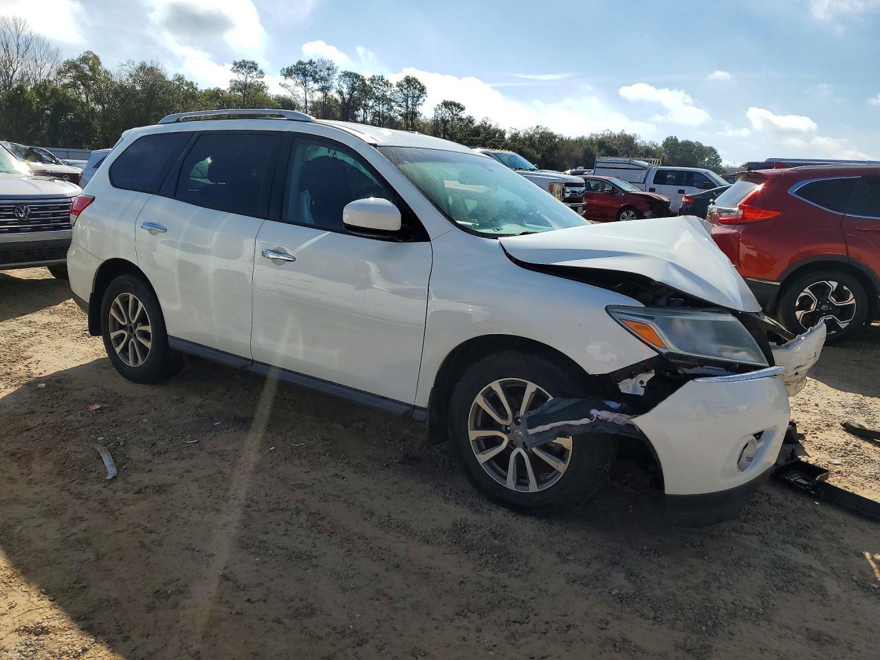2015 Nissan Pathfinder S - Фото 4