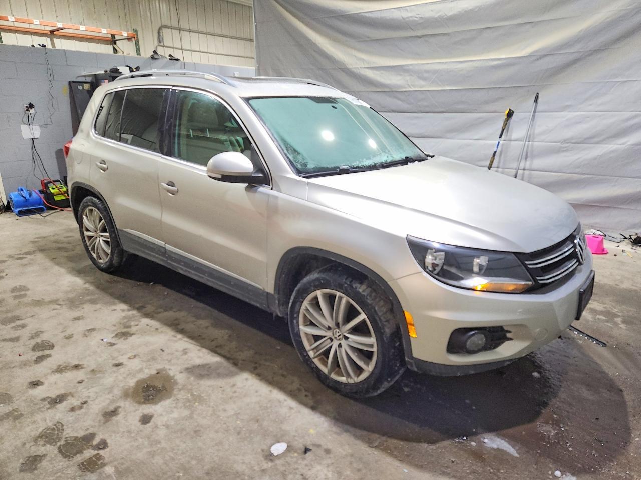 2013 Volkswagen Tiguan S - Фото 4