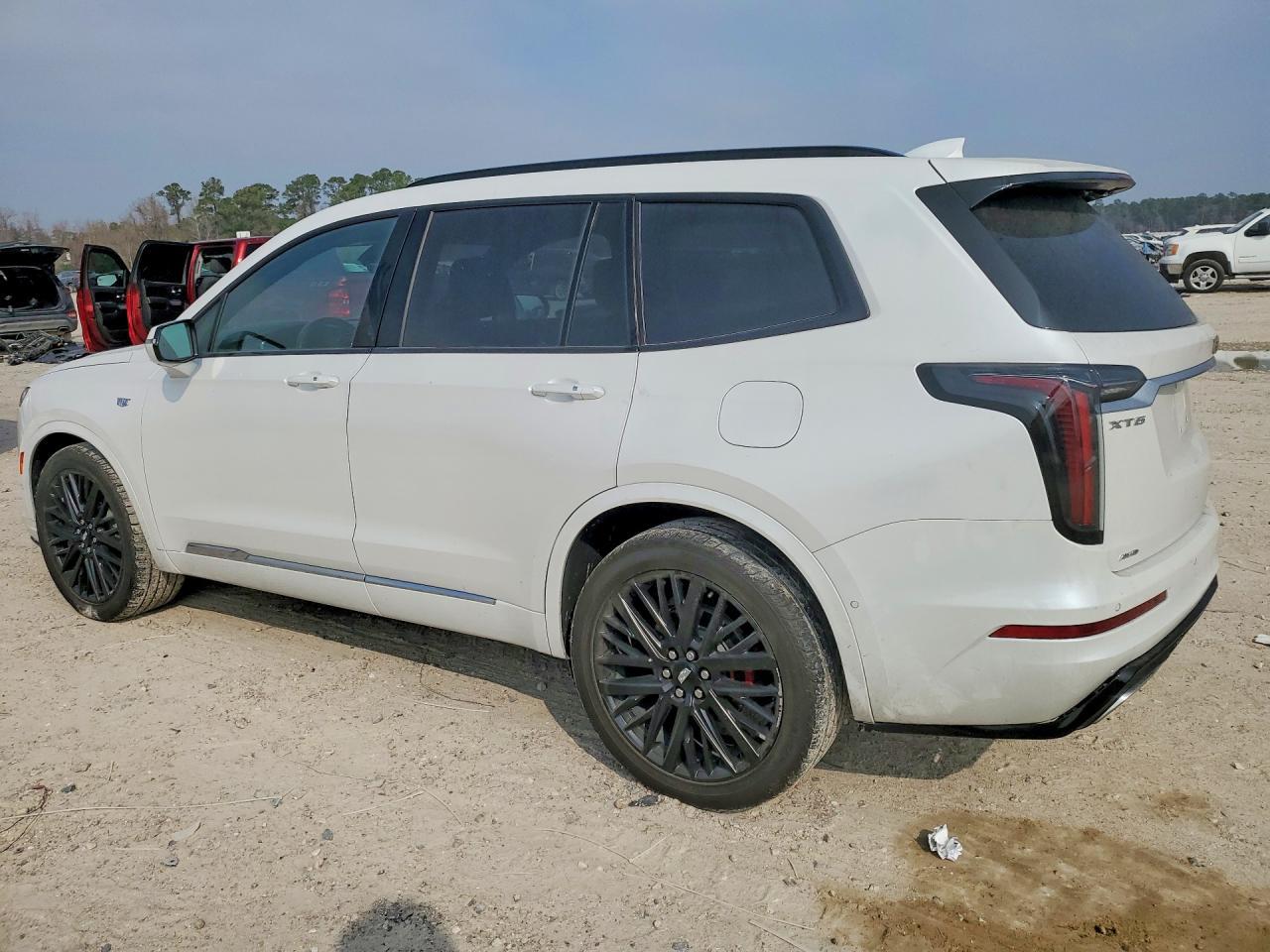 2023 Cadillac Xt6 Sport - Фото 2