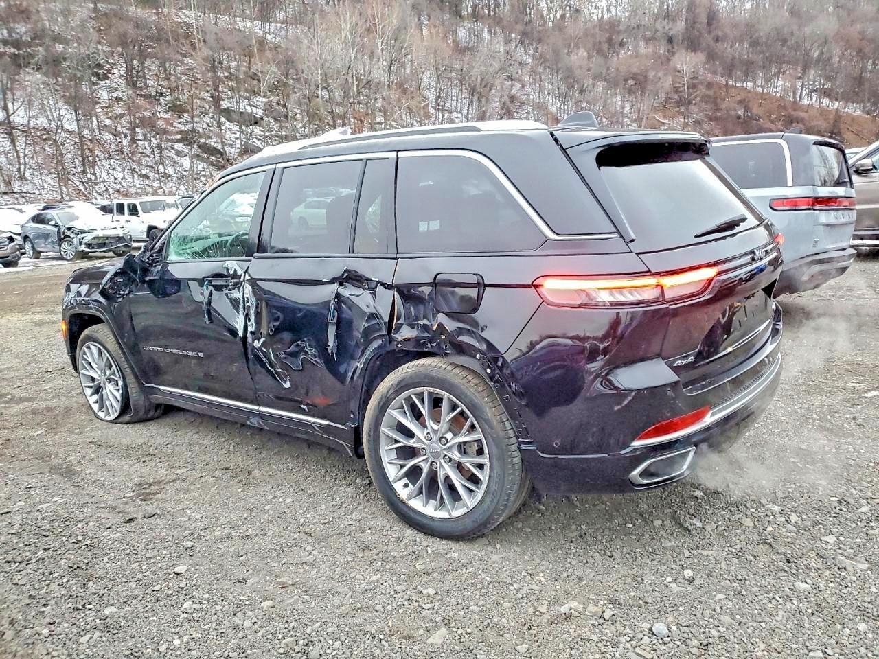 2022 Jeep Grand Cherokee Summit - Фото 2