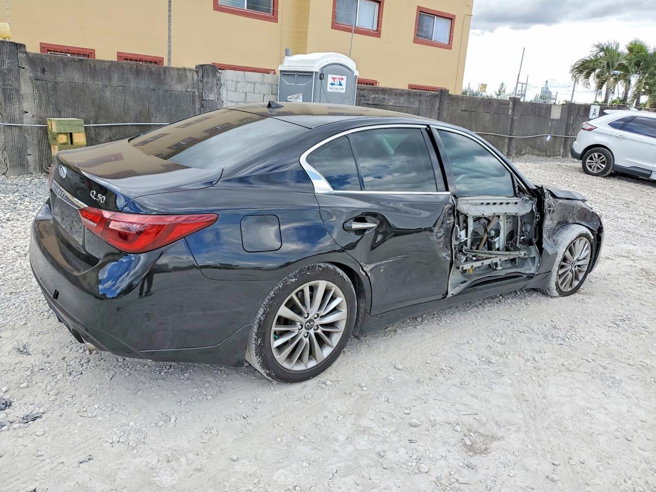 2019 Infiniti Q50 3.0T Luxe - Image 3