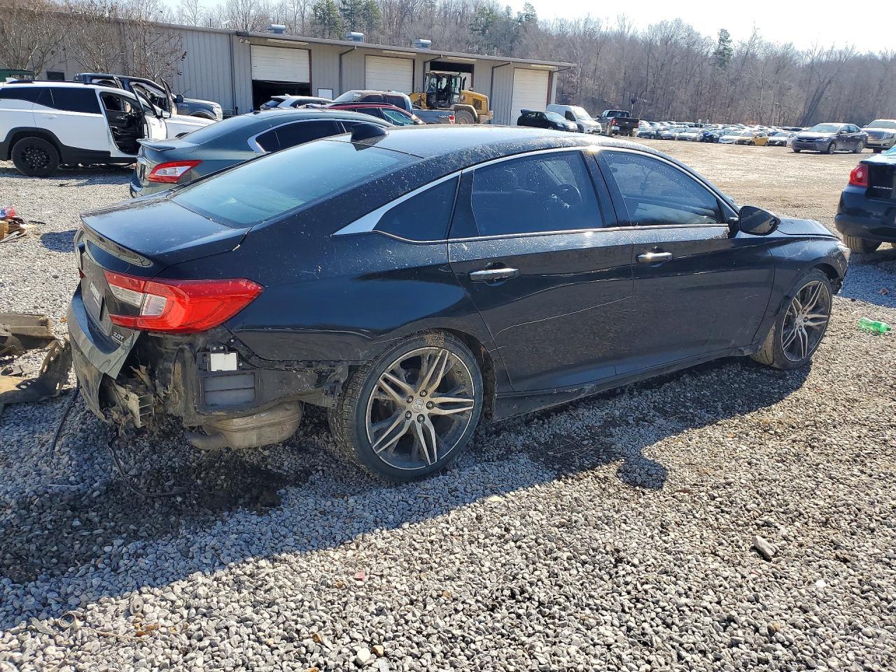 2021 Honda Accord Touring - Image 3