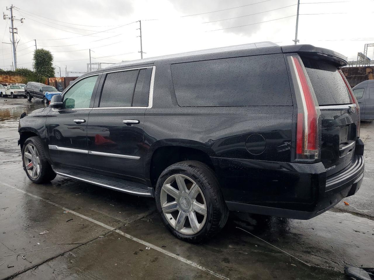 2018 Cadillac Escalade Esv Luxury - Image 2