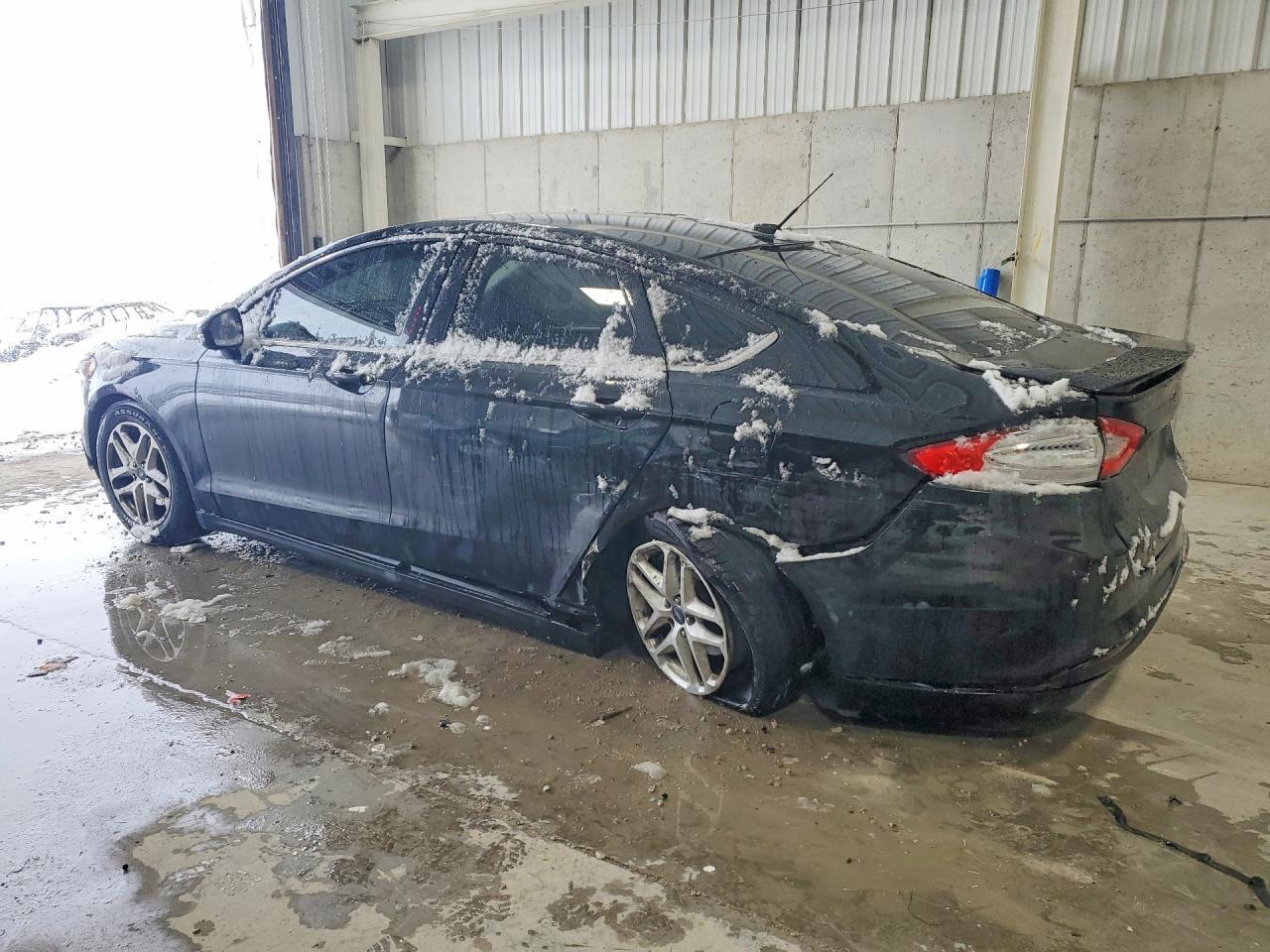 2015 Ford Fusion Se - Image 2