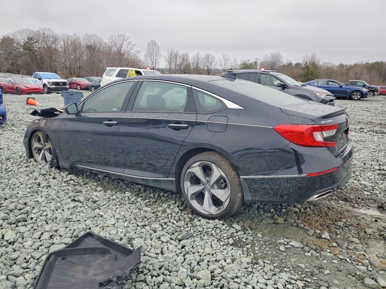 2019 Honda Accord Touring - Фото 2