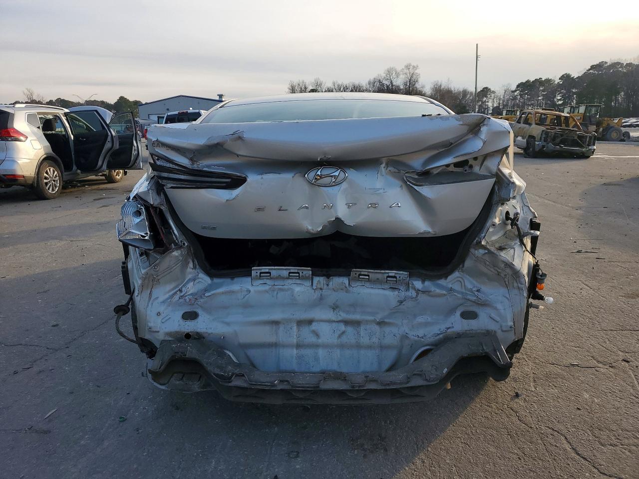 2019 Hyundai Elantra Se - Фото 6