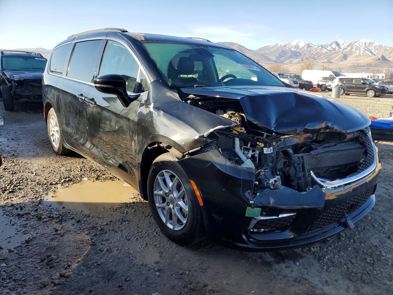 2022 Chrysler Pacifica Touring L - Фото 4