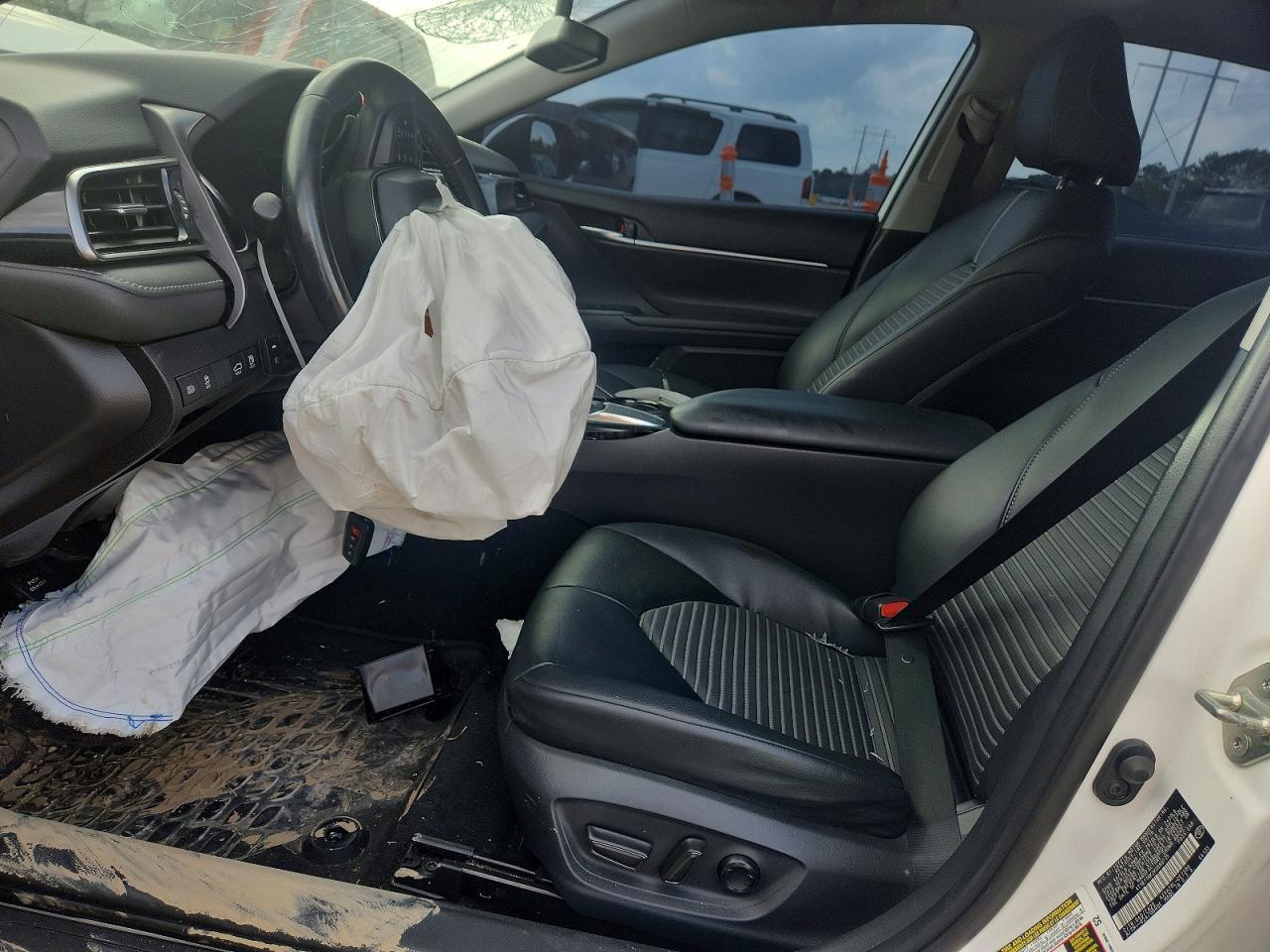 2019 Toyota Camry L - Image 7