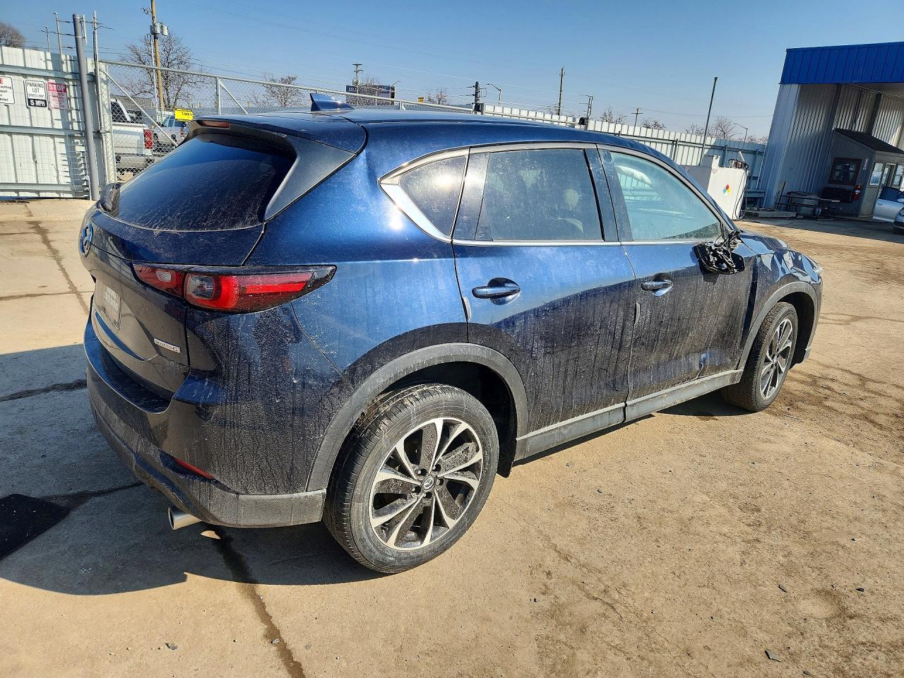 2022 Mazda Cx-5 Premium - Image 3