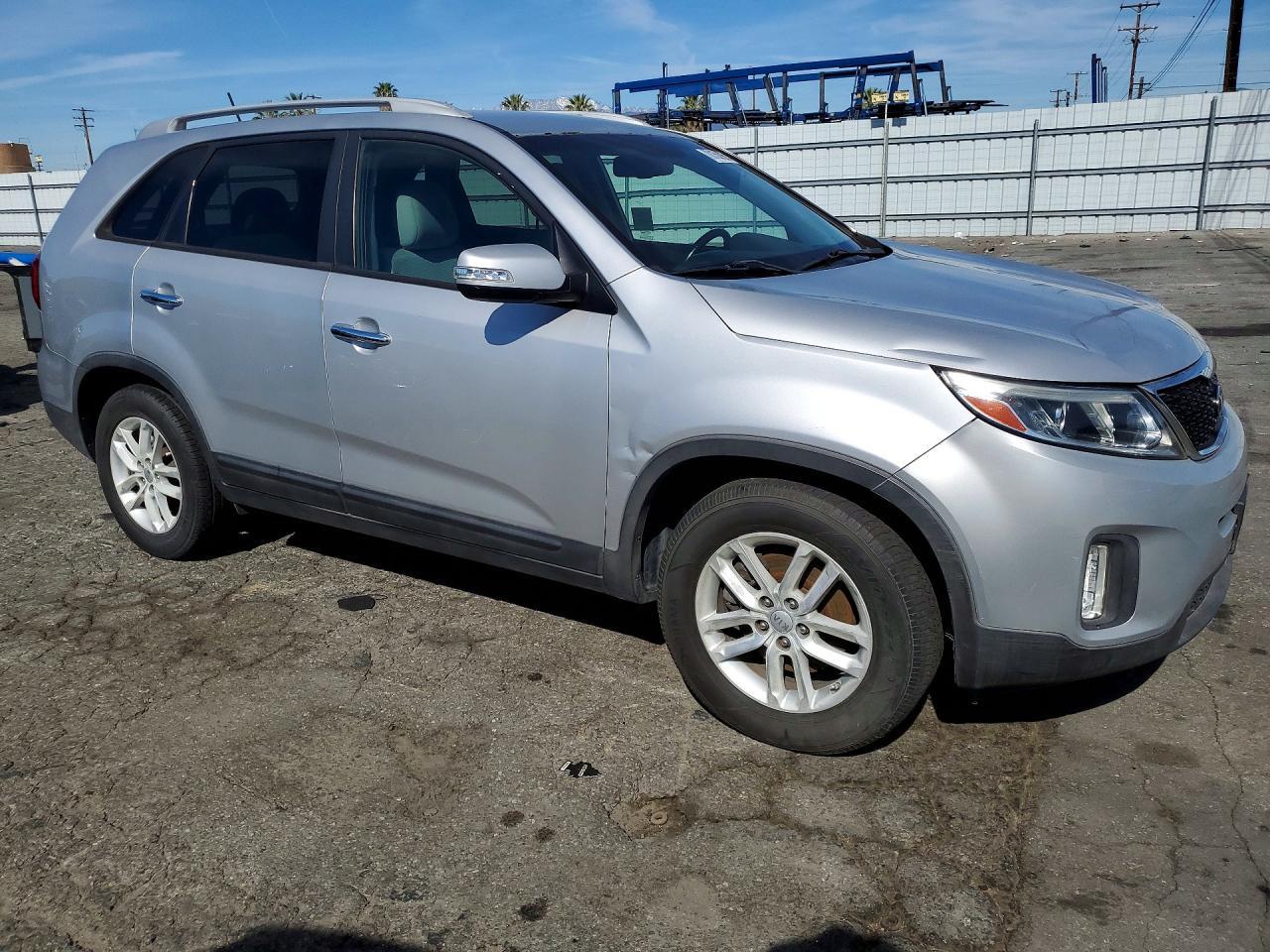2015 Kia Sorento Lx - Image 4