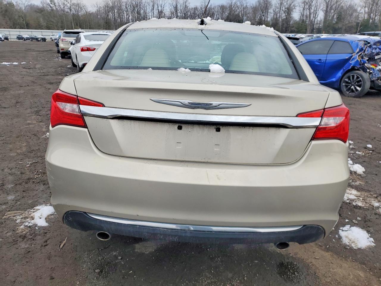 2013 Chrysler 200 Limited - Фото 6